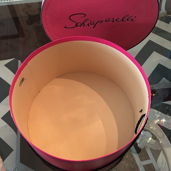 Schiaparelli Hat Box - vintage - Picture 7 of 9